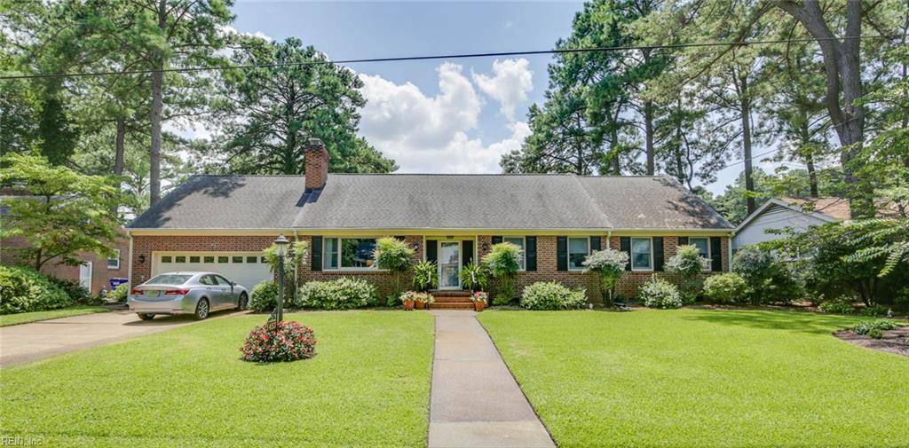 1453 Sweet Briar Ave - Photo 1