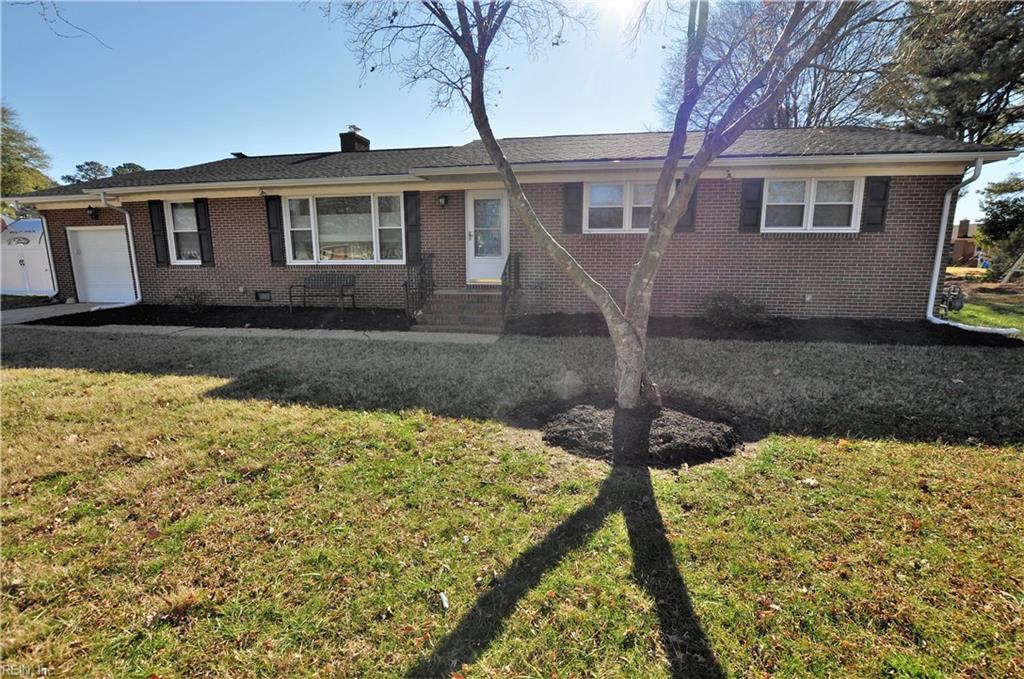 103 Yorkshire Rd - Photo 1