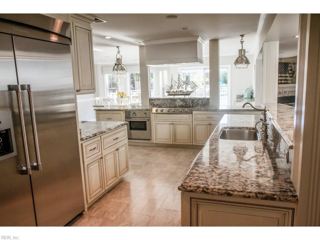 1372 Baycliff Dr - Photo 1