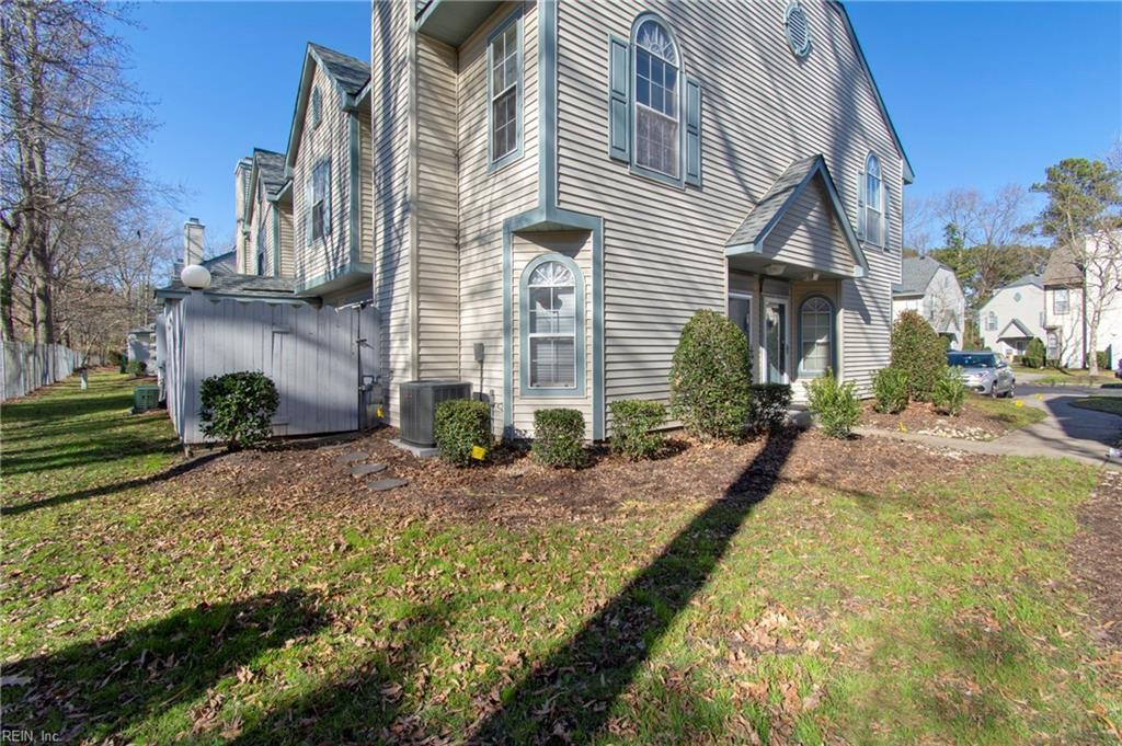 4929 Adelia Dr - Photo 1