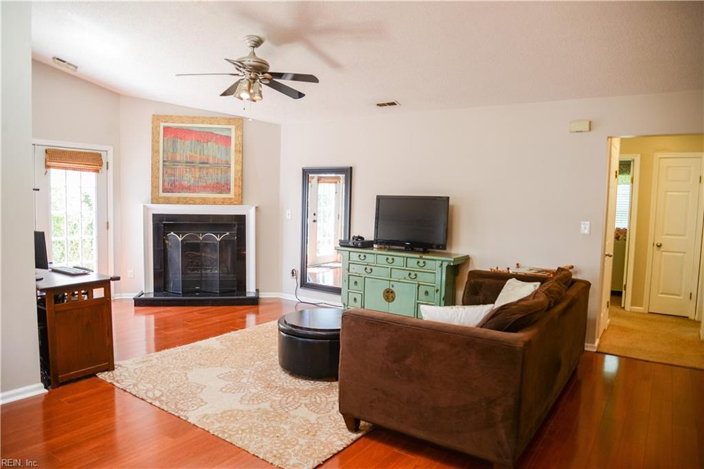1604 Rodeo Dr - Photo 1