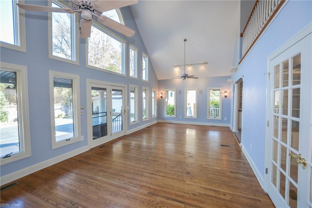 331 Sussex Ct - Photo 1