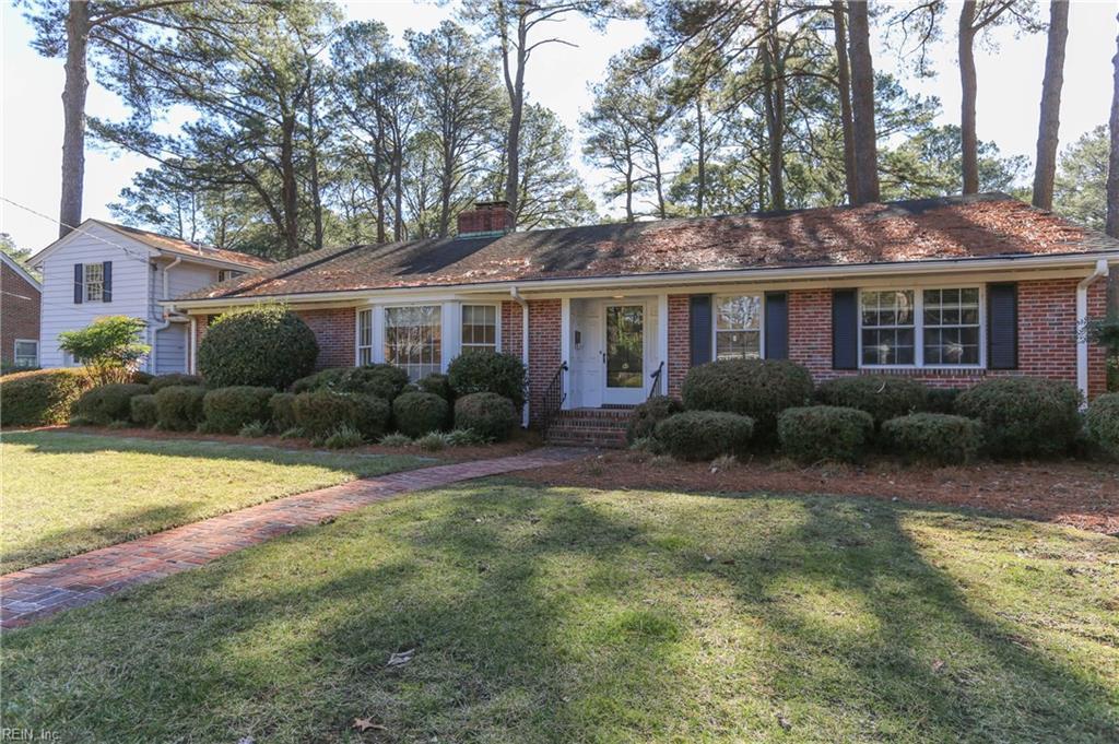 1431 Harmott Ave - Photo 1