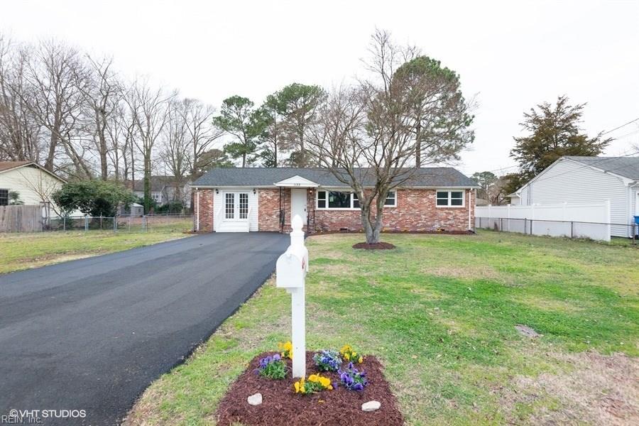 1133 Laurel Ave - Photo 1
