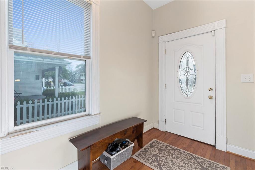 318 Chautauqua Ave - Photo 1