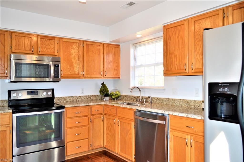 165 Eastwood Dr - Photo 1