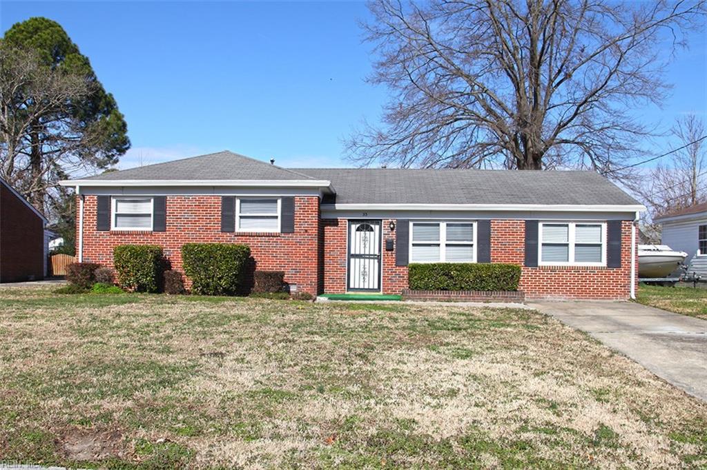 33 Longwood Dr - Photo 1