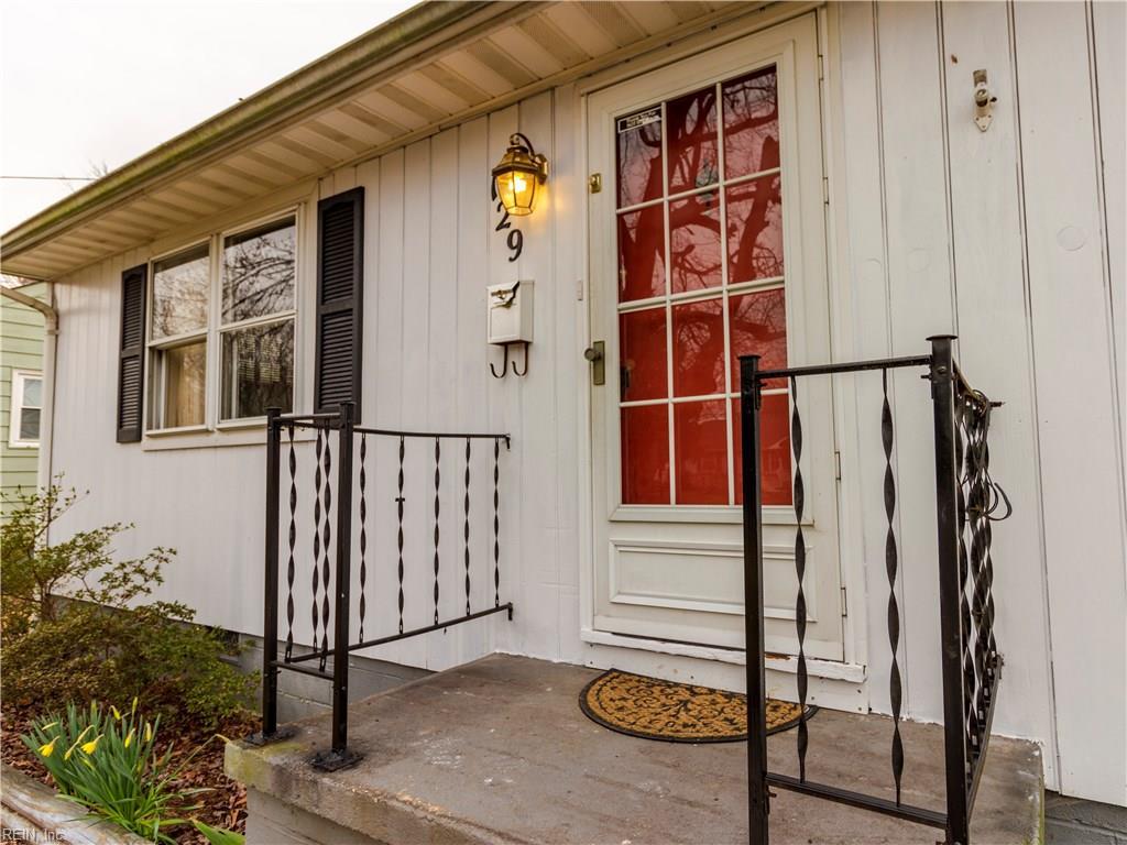 129 Winchester Dr - Photo 1