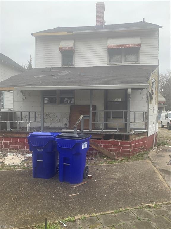 735 36th St - Photo 1