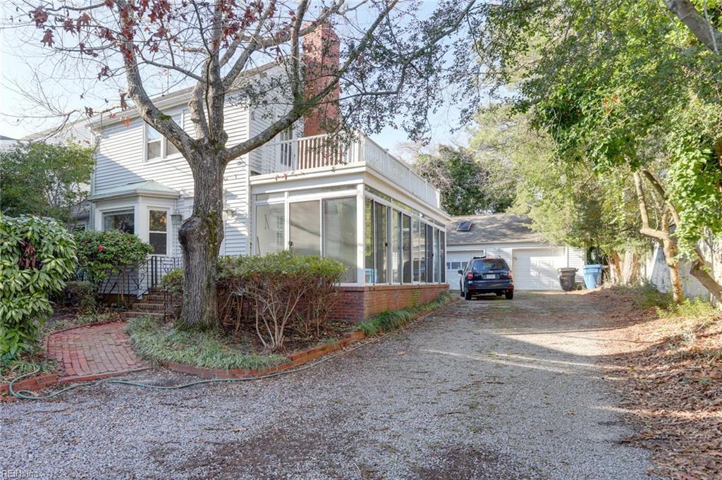 203 62nd St - Photo 1