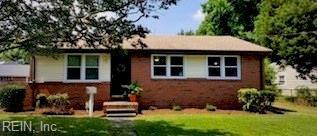 2902 Berkley Ave - Photo 1