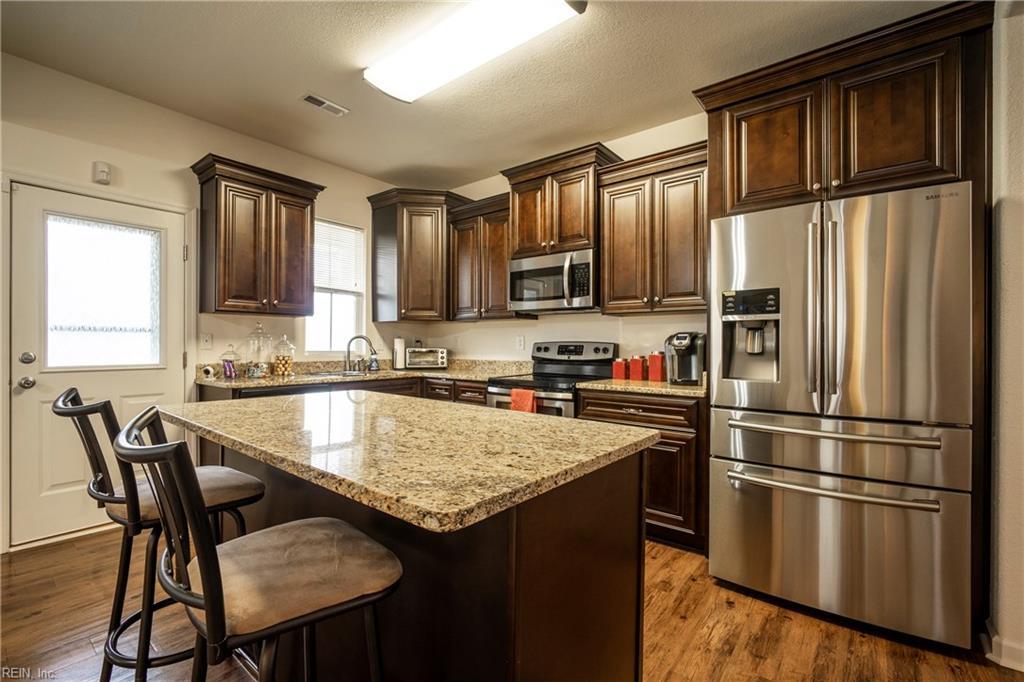 1705 Lockard Ave - Photo 1