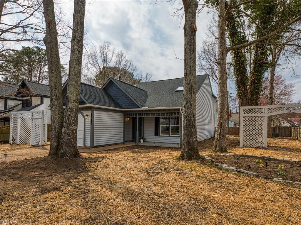 1251 Petworth Ln - Photo 1