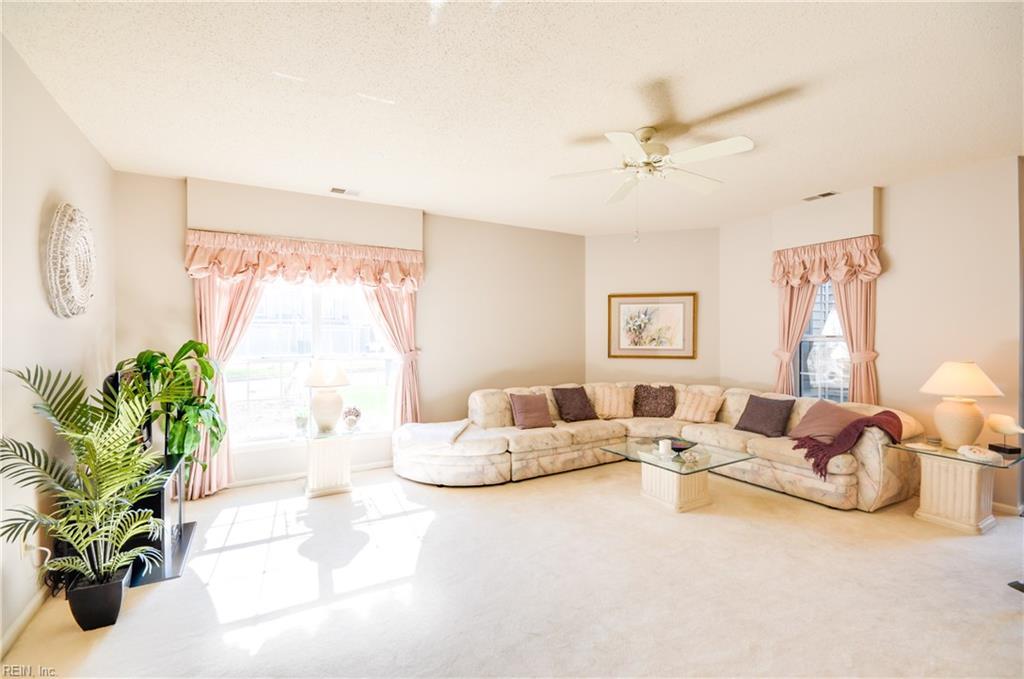 5020 Cypress Point Cir - Photo 1