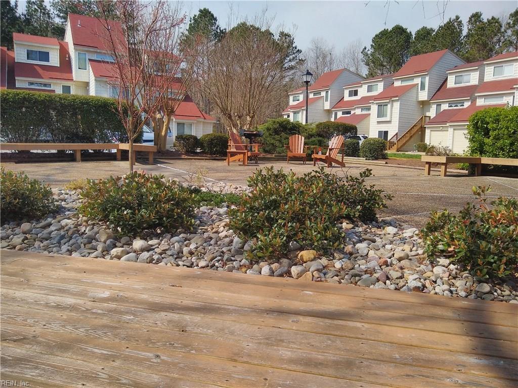 827 Virginia Ct - Photo 1
