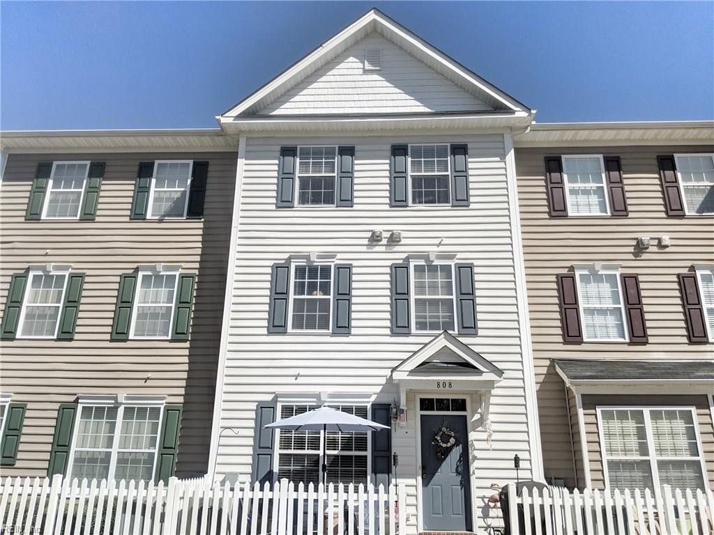 808 Teton Cir - Photo 1