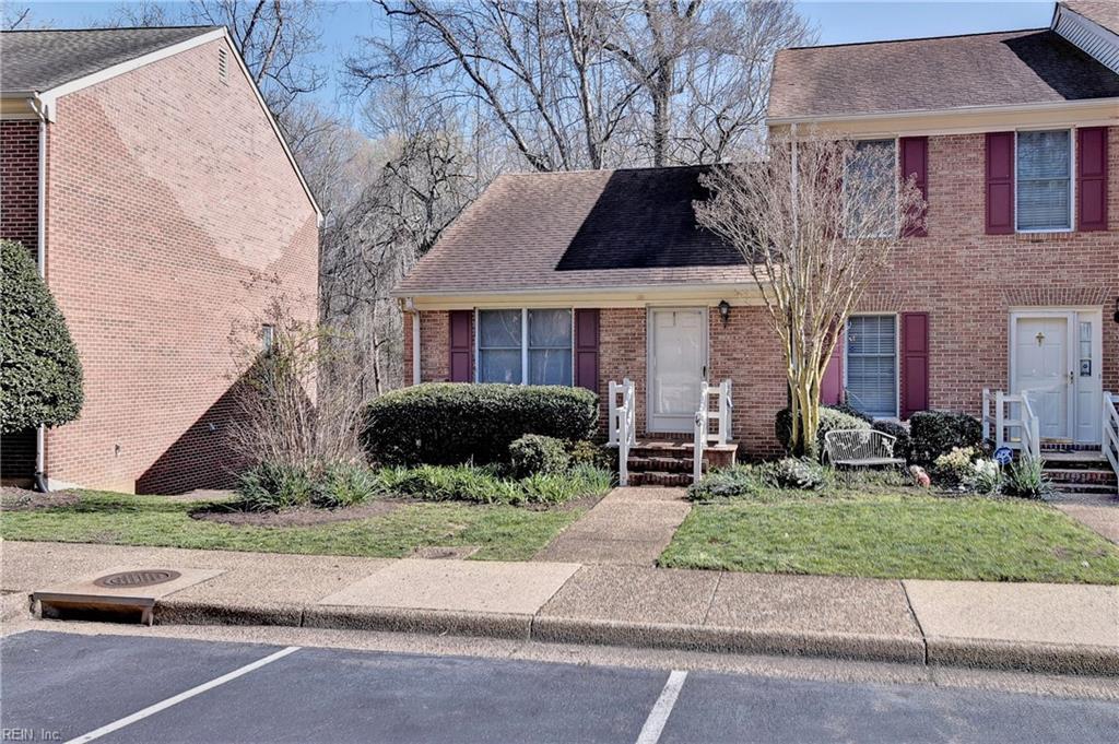 16 Priorslee Ln - Photo 1