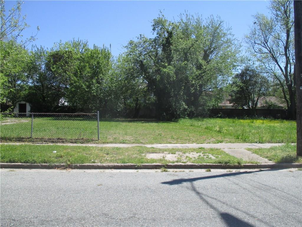 1038 23rd St - Photo 1