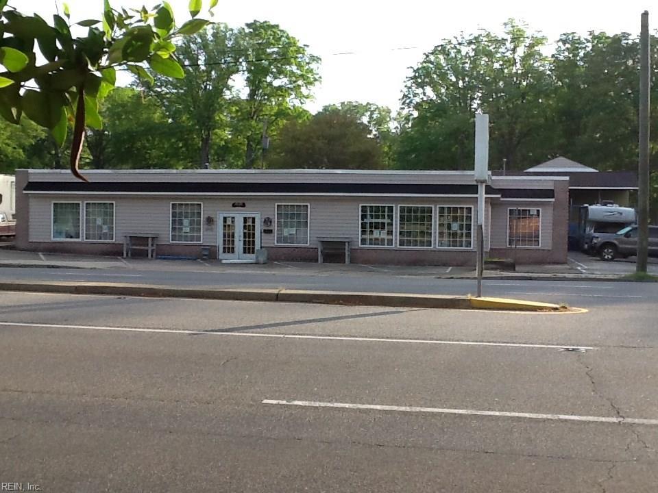 10600 Warwick Blvd - Photo 1