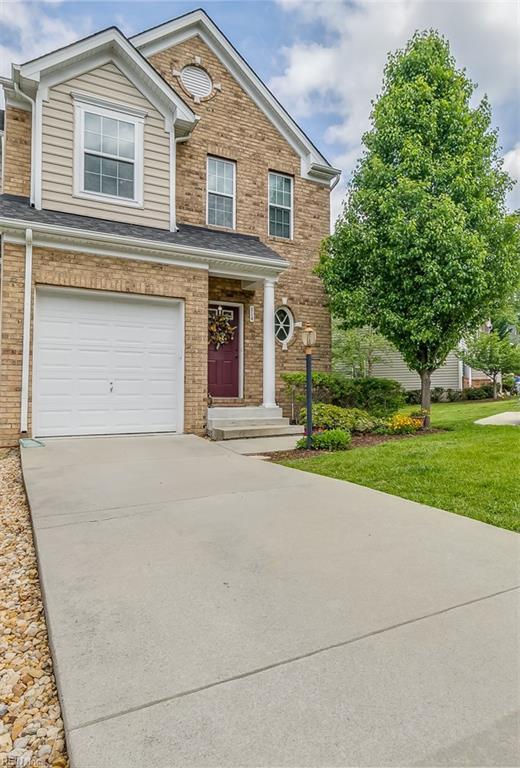 114 Daniels Dr - Photo 1