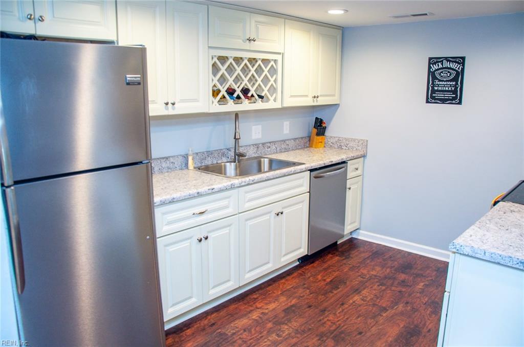3345 Lakecrest Rd - Photo 1