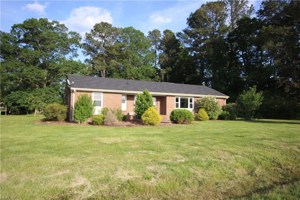 427 Clover Ln - Photo 1