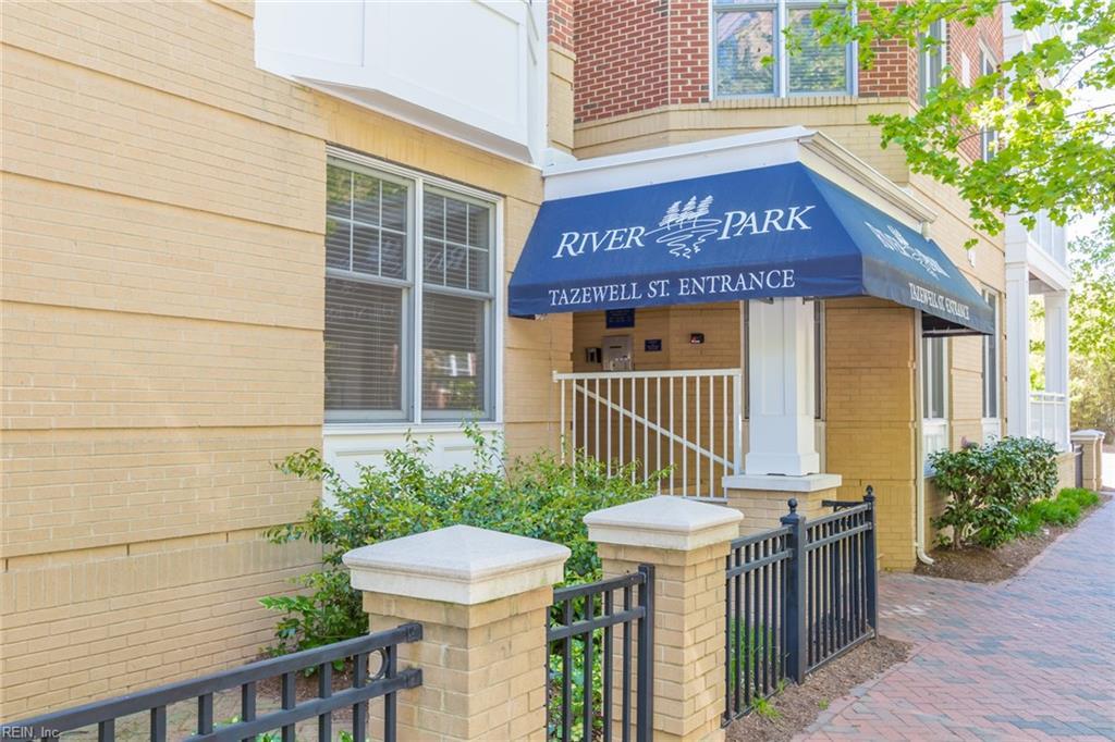 239 Duke St - Photo 1