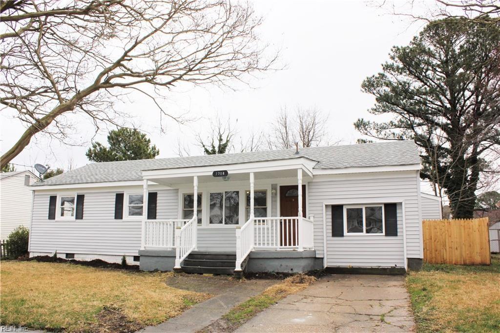 2708 Spruce St - Photo 1