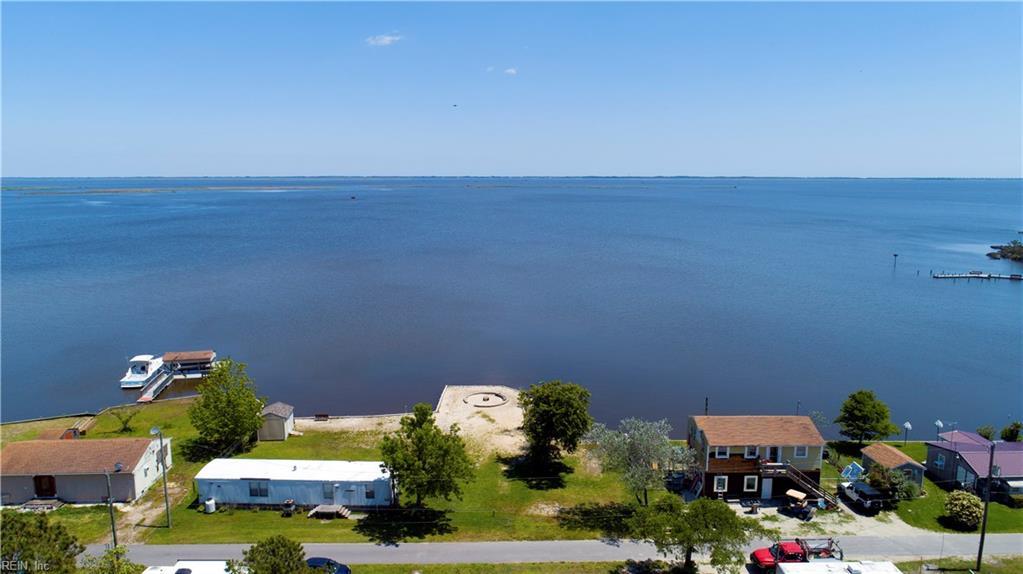 110 Sea Horse Ln - Photo 1