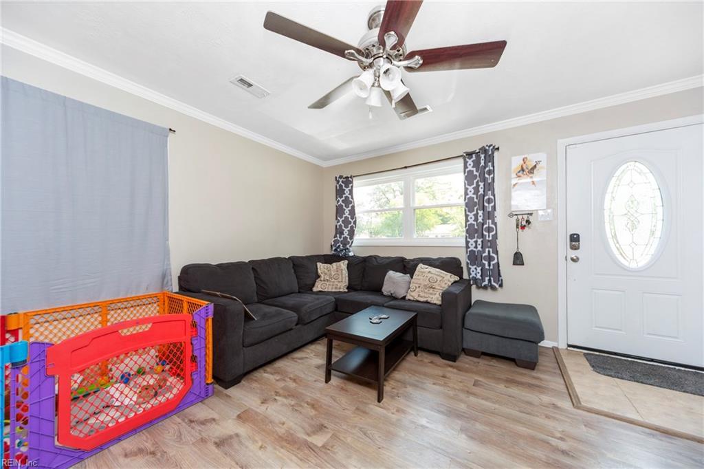 1605 Grimes Rd - Photo 1