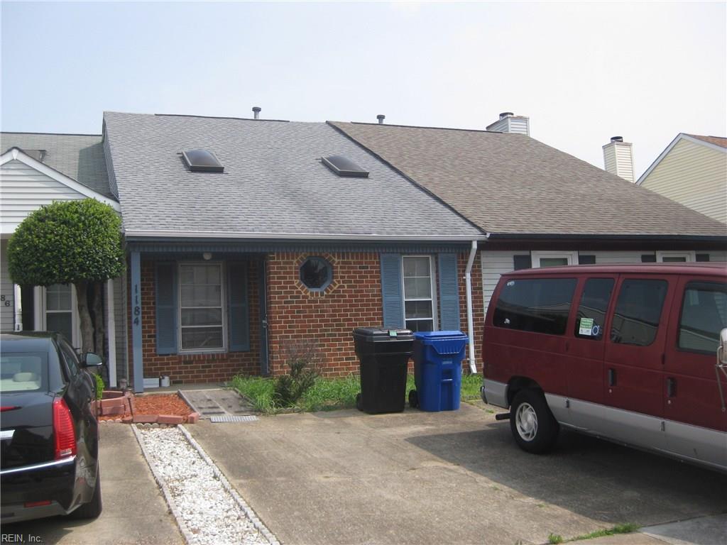 1184 Hillock Xing - Photo 1