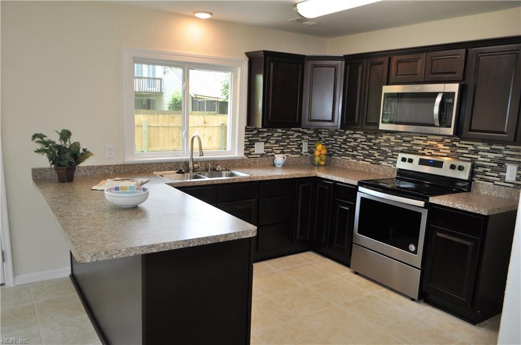 3413 Daffodil Cres - Photo 1