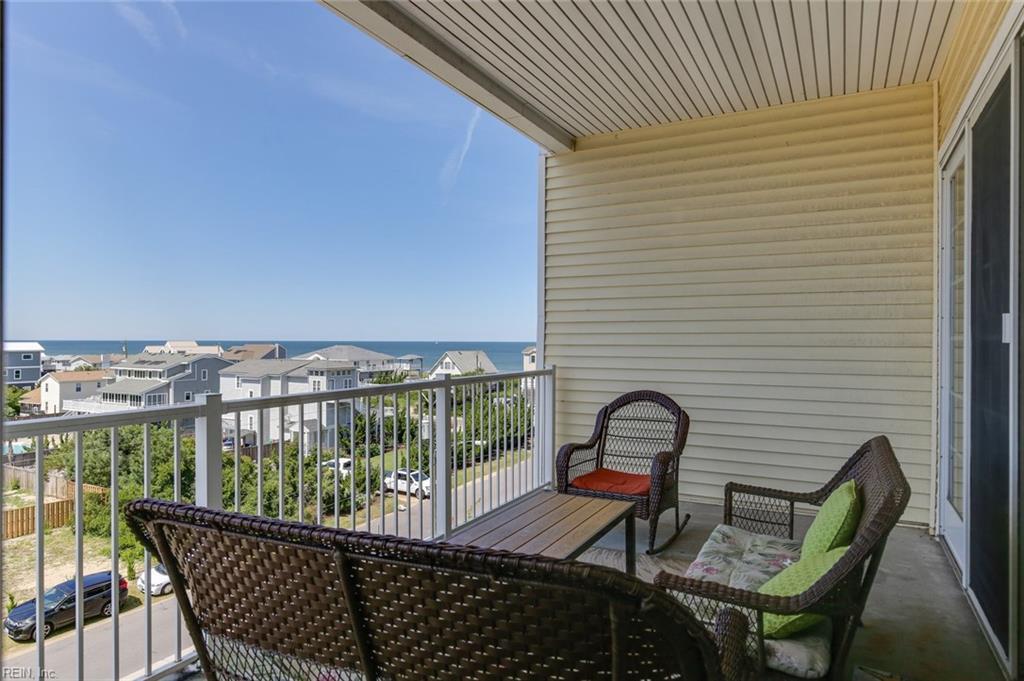 204 Sandbridge Rd - Photo 1
