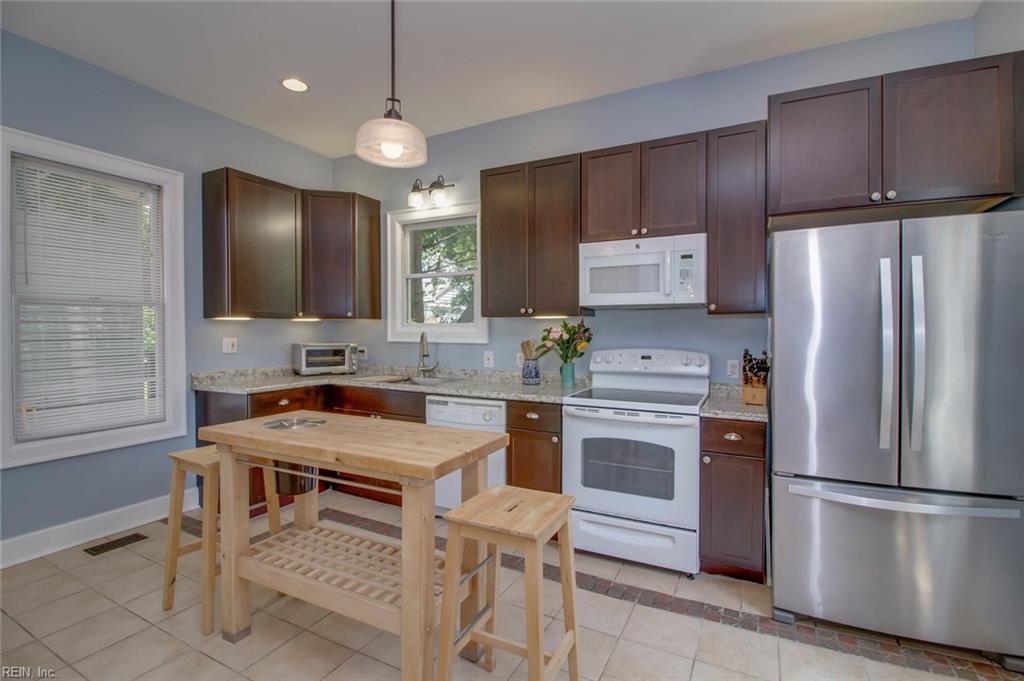 243 Webster Ave - Photo 1