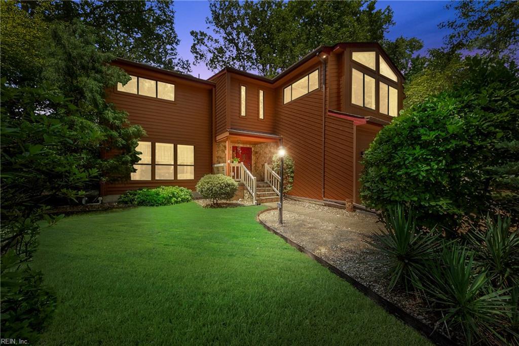 2232 Sandy Woods Ln - Photo 1