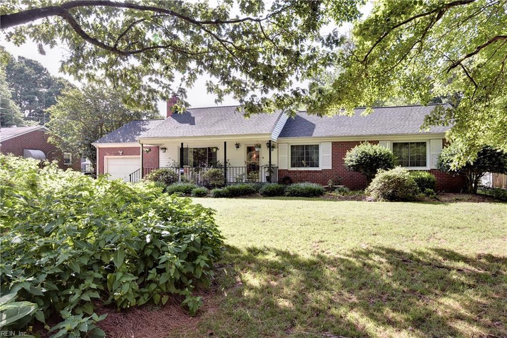 203 York Warwick Dr - Photo 1