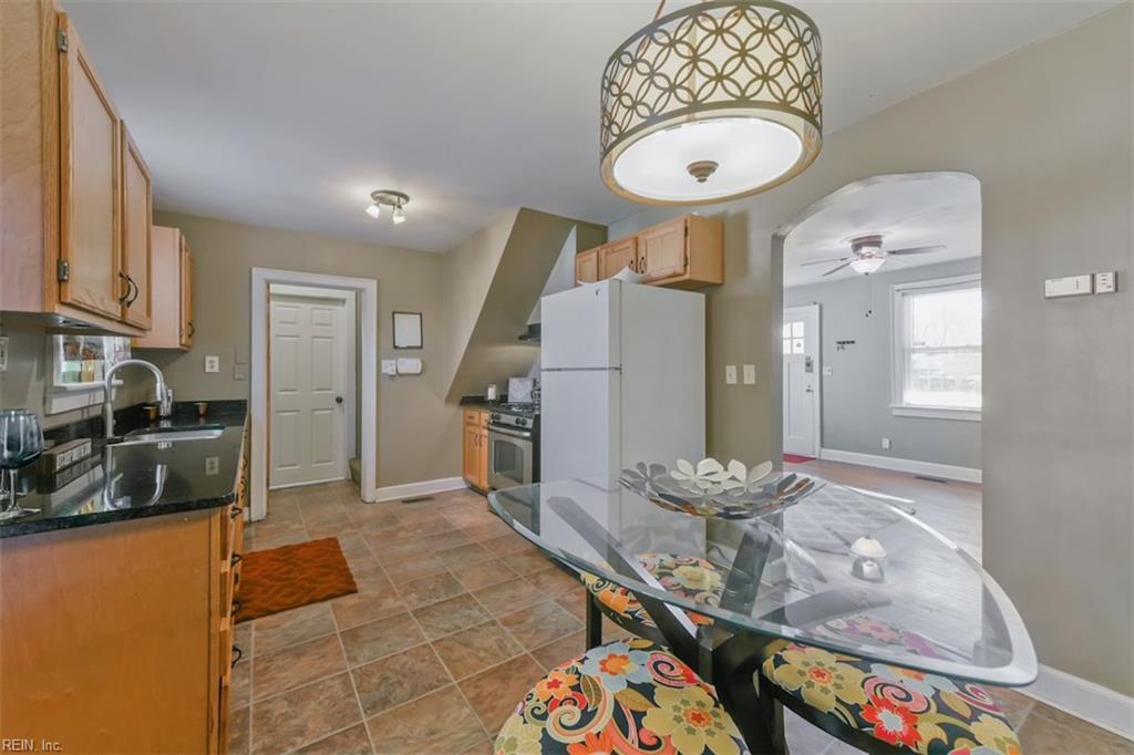 4660 Hampshire Ave - Photo 1
