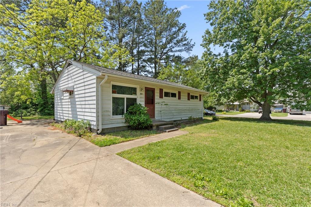 901 Edgerton Rd - Photo 1