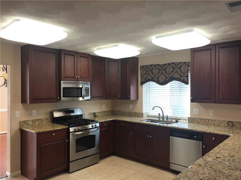 1040 Boundary Dr - Photo 1