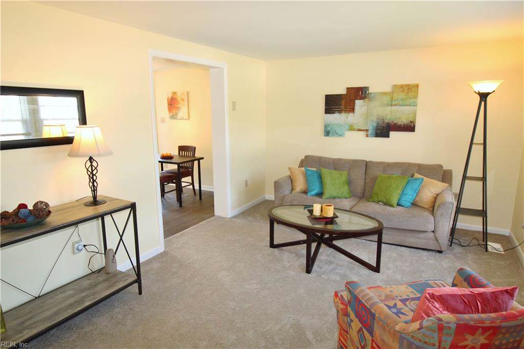 152 Kempsville Rd - Photo 1