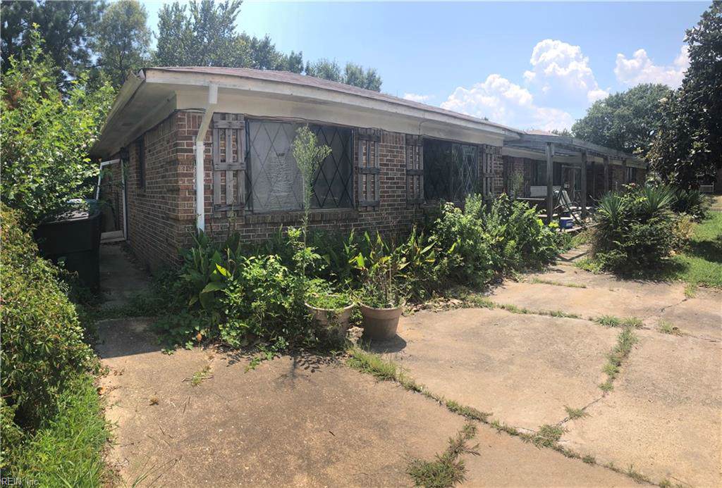 3929 Forest Glen Rd - Photo 1