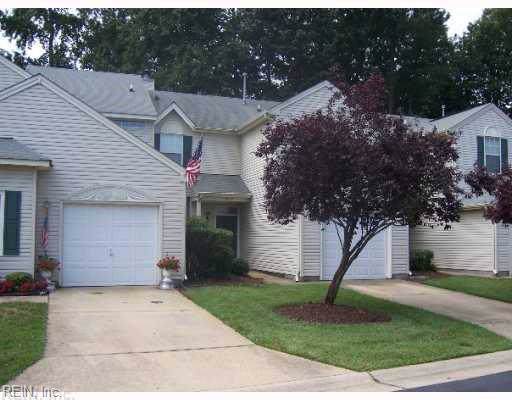 1365 Lake Dr - Photo 1