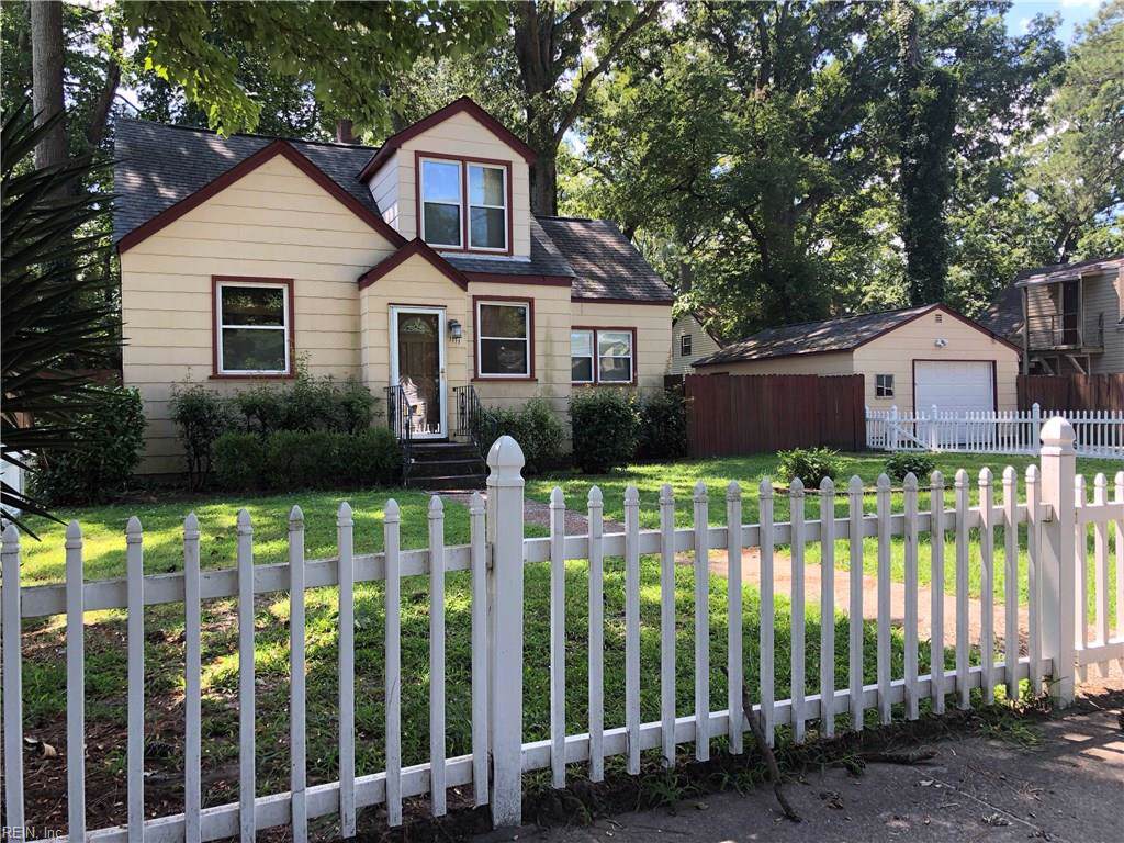 1111 Noble St - Photo 1
