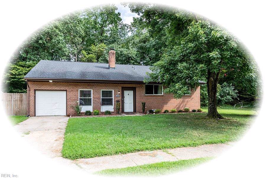 777 Chatsworth Dr - Photo 1