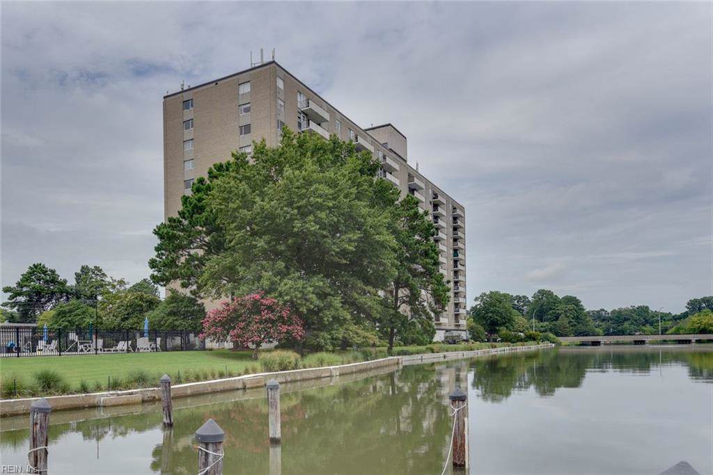 7320 Glenroie Ave - Photo 1