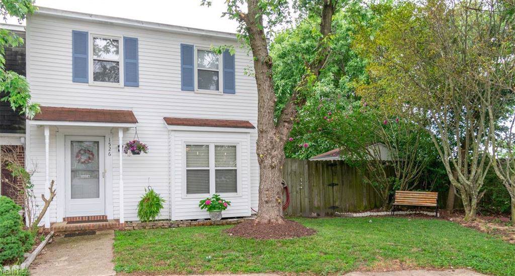 1526 Fairfax Dr - Photo 1