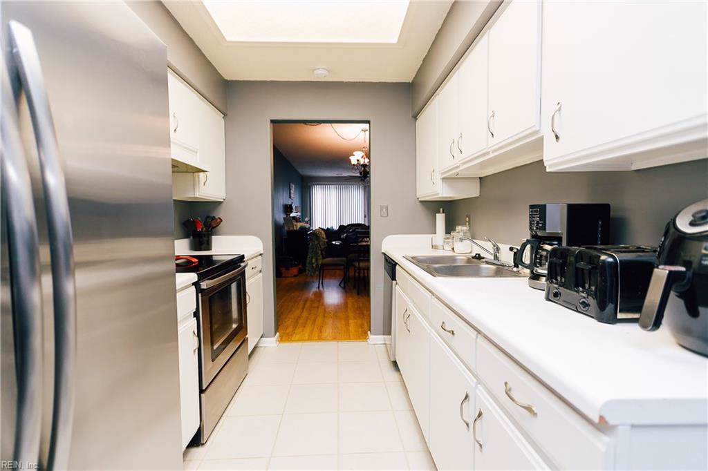 977 Gas Light Ln - Photo 1