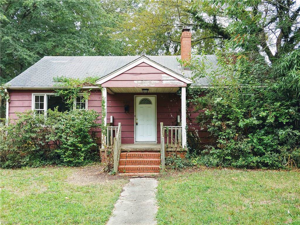 10801 Warwick Blvd - Photo 1