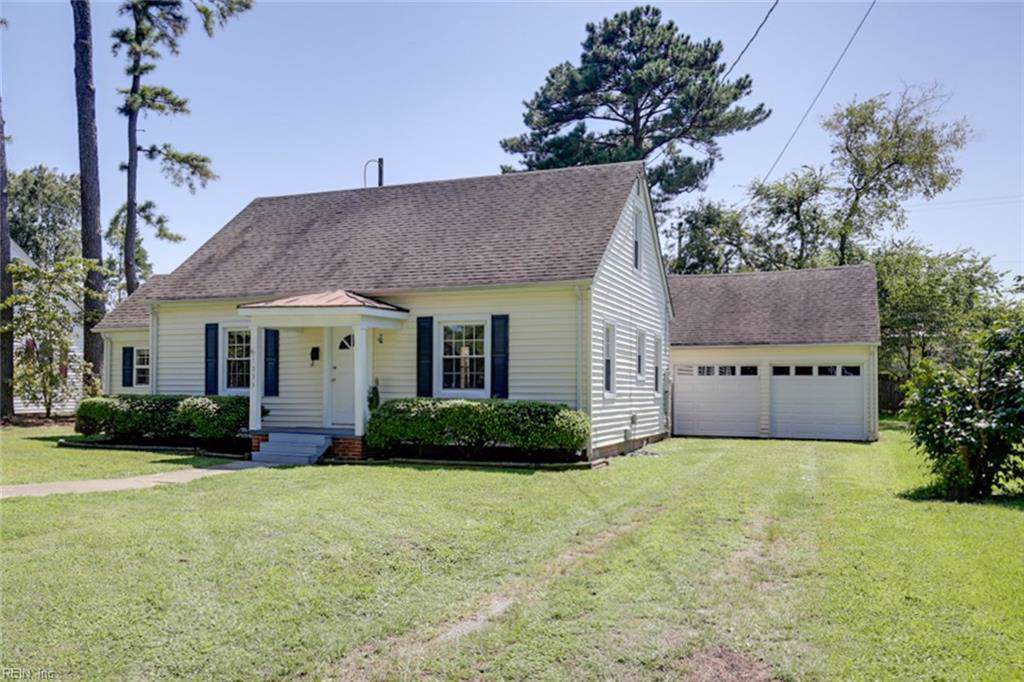1033 Macarthur Dr - Photo 1