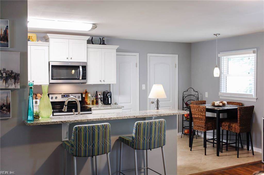 107 Raymond Dr - Photo 1
